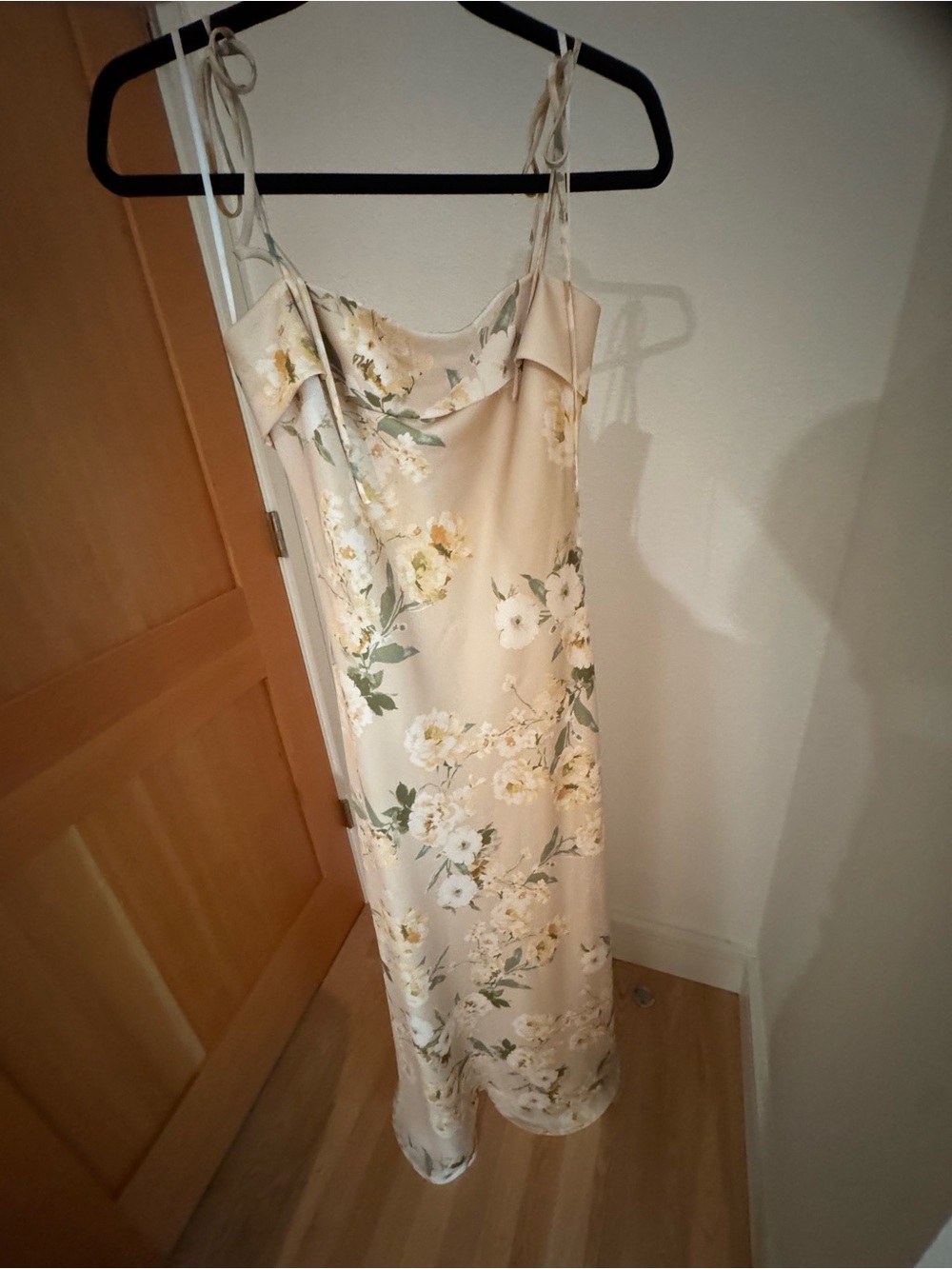 Jenny Yoo Landry dress VERONA FLORAL BUTTERCUP MULT - Picture 3 of 5
